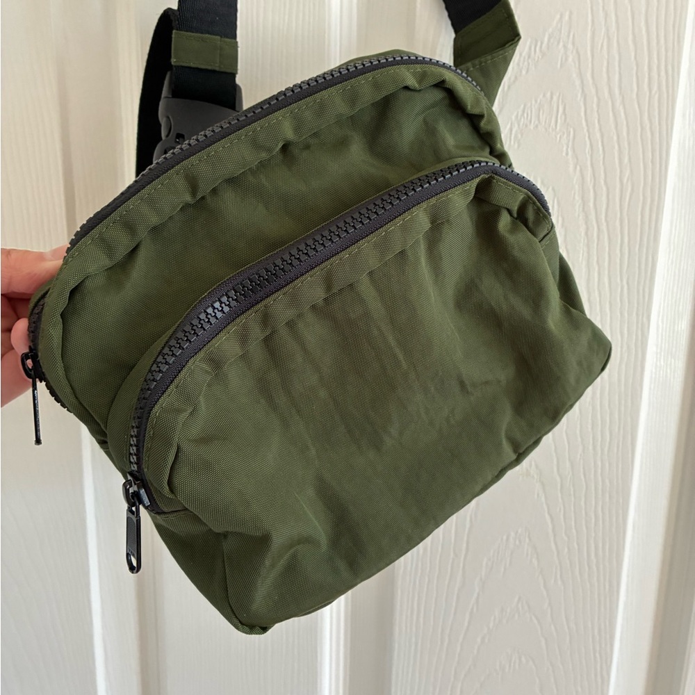 Baggu Bay Laurel Fanny Pack